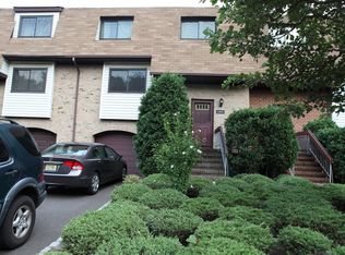 2102 N Oaks Blvd, North Brunswick, NJ 08902