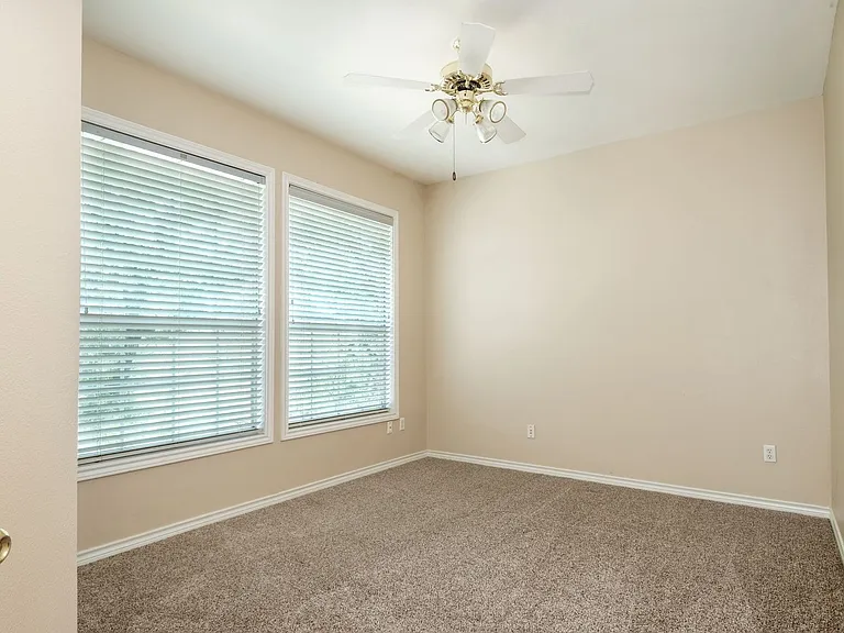 1629 Chesterwood Cv — Photo 15