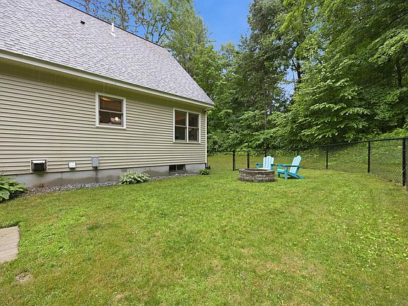 4th image of 345 Riverdale Road