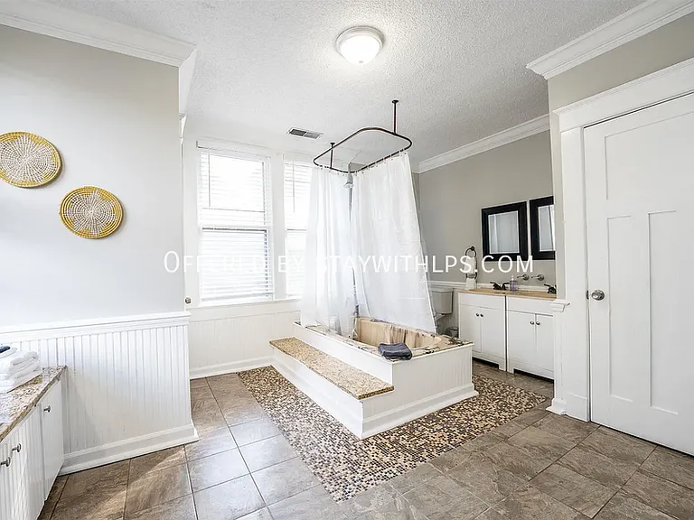 2035 Central Ave — Photo 14