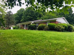 150 Olympic Dr, Tazewell, VA 24651