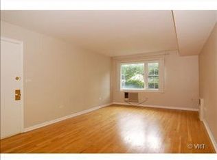 1015 Madison St APT 102, Evanston, IL 60202