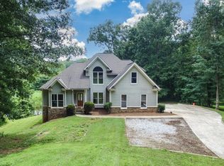 77 Helens Dr, Dawsonville, GA 30534