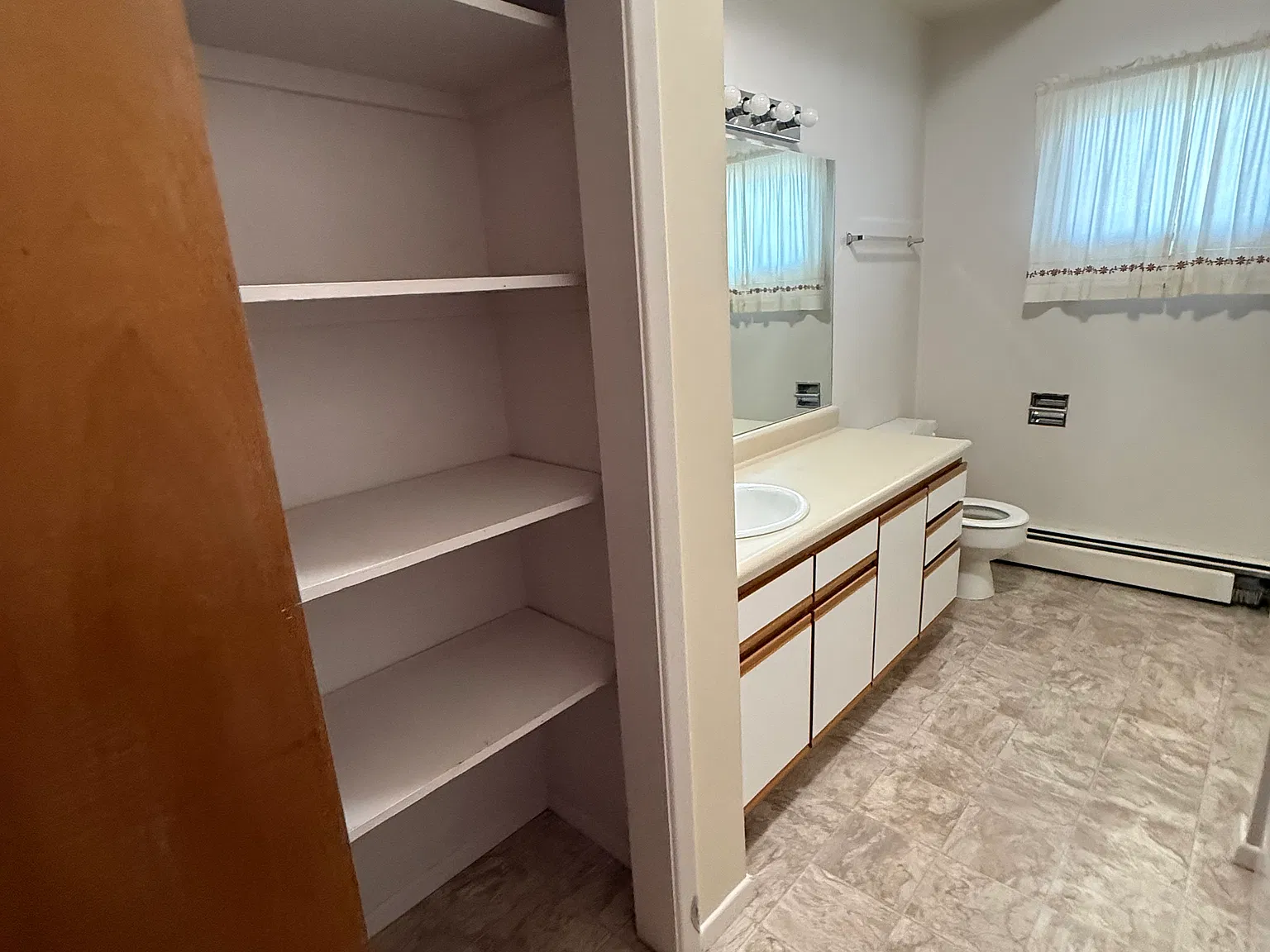3 bed, 1450 sqft, $2,300 — Photo 4