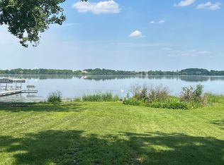 1407 Frank Hall Dr, Albert Lea, MN 56007