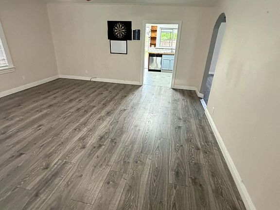 4th image of 422 Wilderness Rd