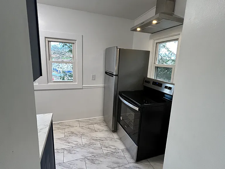 49 Liberty St #4 — Photo 5