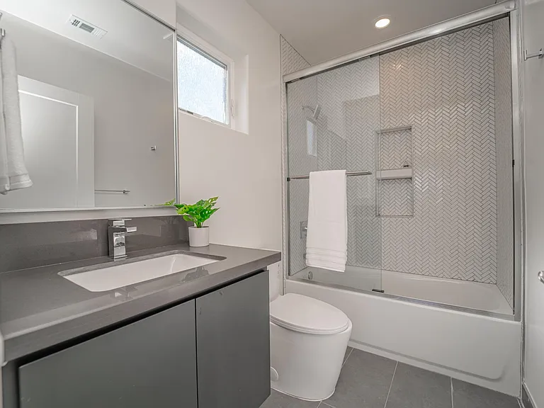 2115 Holly Dr — Photo 56