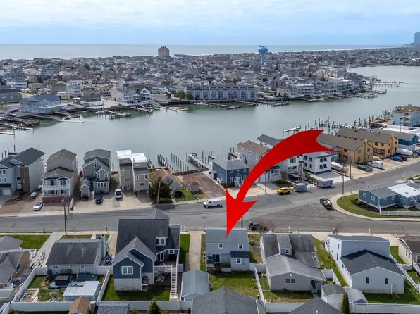 421 W Shore Dr, Brigantine, NJ 08203