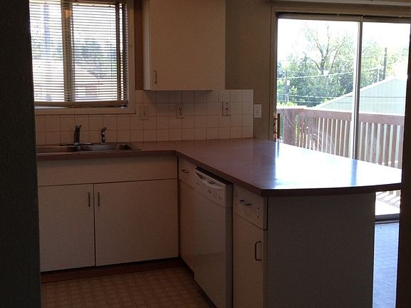 2nd image of 2714 N Whipple Ct