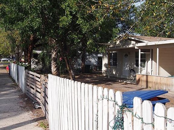 3rd image of 10119 N Lantana Ave