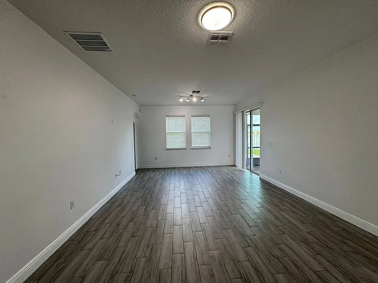 2980 Scarlett Dr — Photo 8