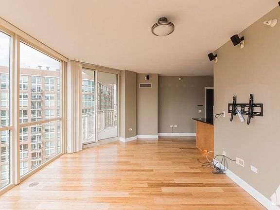 2nd image of 645 N Kingsbury St APT 1808