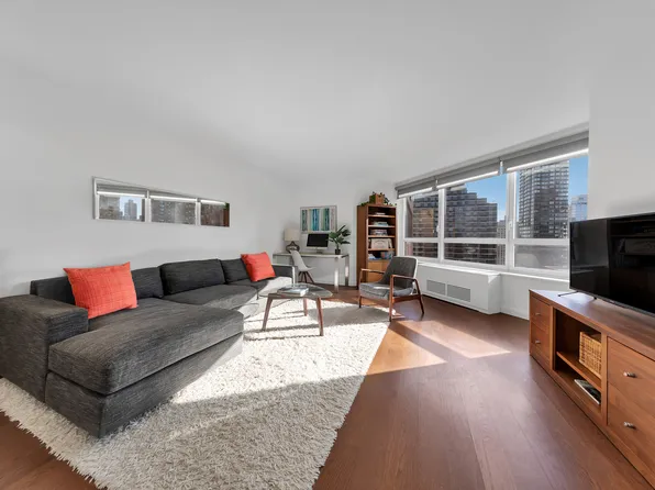 200 East 94th Street 2011 image 1 of 16