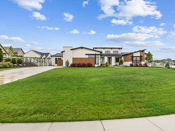 2nd image of 7786 W Diamond Lake Dr