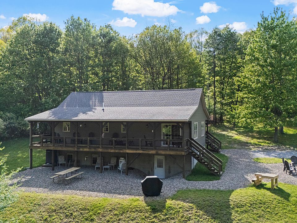 1st image of 884 Oak Ridge Rd