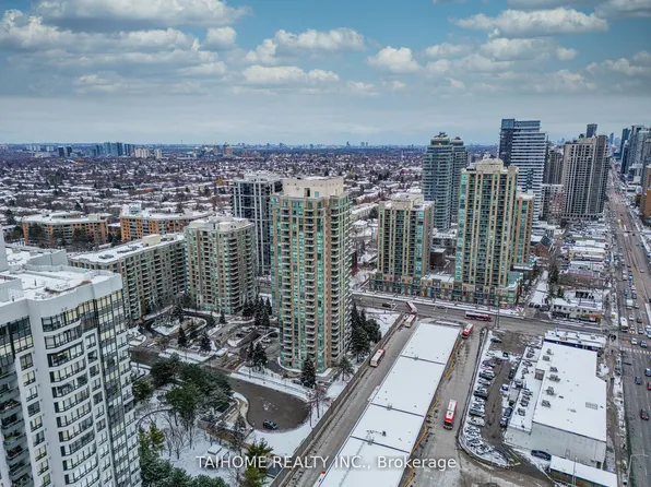 1 Pemberton Ave #702, Toronto, ON M2M 4L9