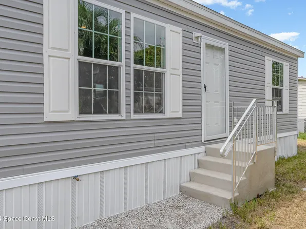2551 Chatham Way NE, Palm Bay, FL 32905