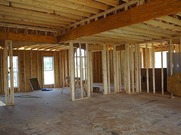 4th image of 1736 Spring Haven Dr