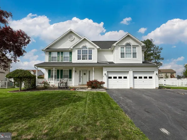 76 Blenheim St, Hanover, PA 17331