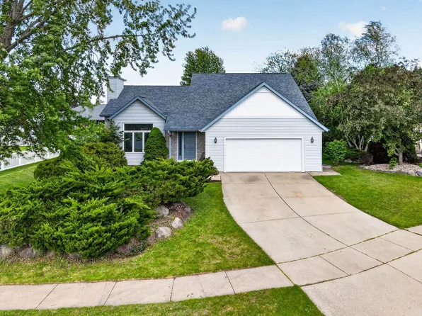 816 Bergen Ct, Stoughton, WI 53589