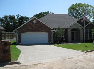 1 Kaross Rd, Shawnee, OK 74801