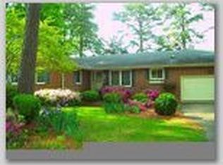 7 Berwick St, Poquoson, VA 23662