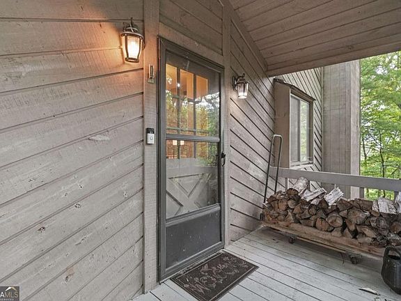 2nd image of 200 Villa Rd Unit 103