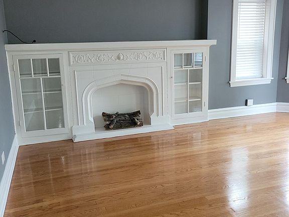 4th image of 4142 N Menard Ave #1