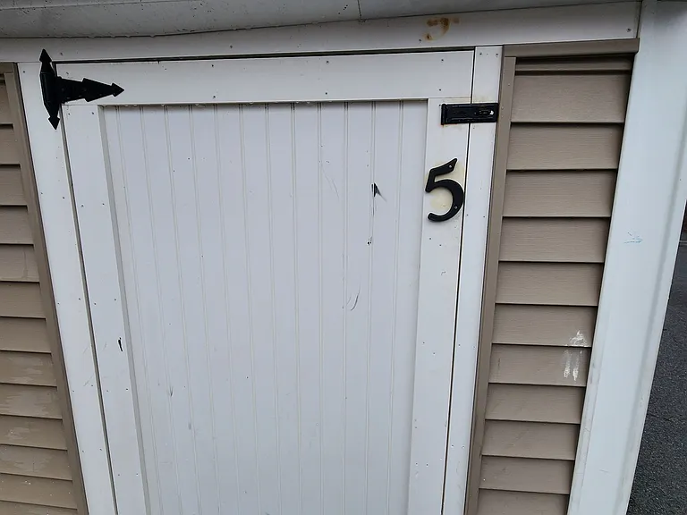 818 Bedford St #5 — Photo 2