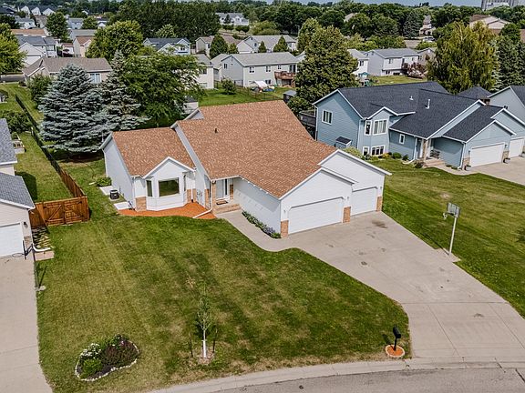 2nd image of 3317 Westmoor Dr