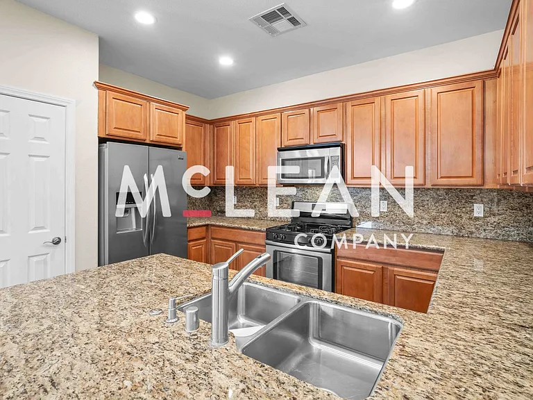 30596 Sierra Pl — Photo 14