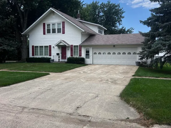 410 S Douglas St, Randolph, NE 68771