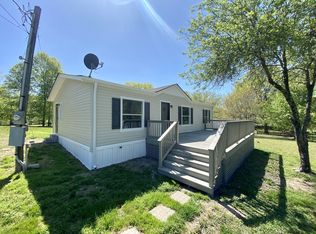 32 Gaston Dr, Leoma, TN 38468