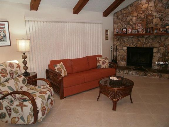3rd image of 521 Charleswood Ave