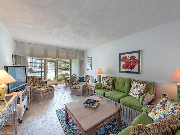 3rd image of 1550 Gulf Shore Blvd N