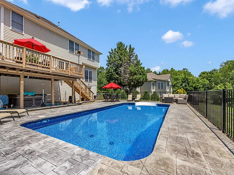 26 Kirby Ln — Photo 44