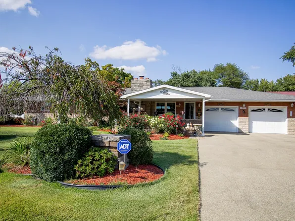 1106 W Main St, Robinson, IL 62454