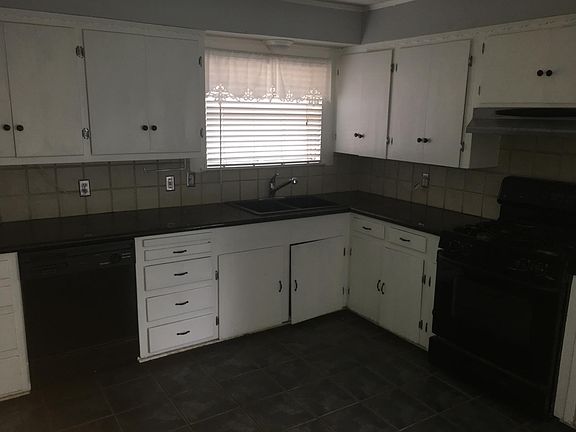 5th image of 4009 Western Cir