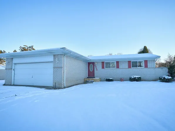 5556 Moceri Ln, Grand Blanc, MI 48439