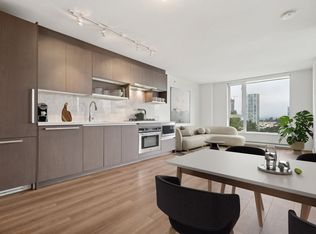 13696 100th Ave #1512, Surrey, BC V3T 0L5