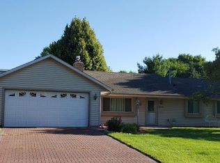 1818 Senja Ct, Eagan, MN 55122