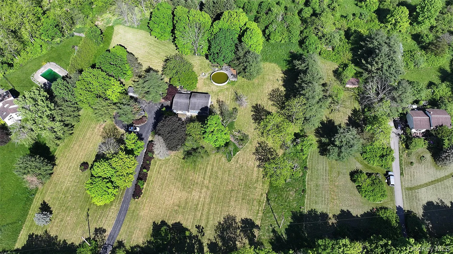 215 Prospect Road photo 1