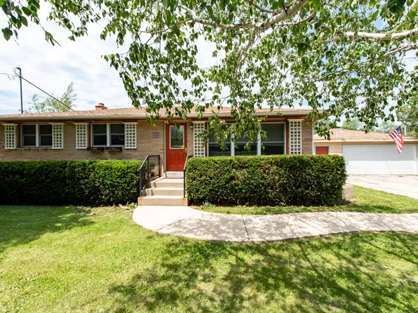 6944 78th Pl, Kenosha, WI 53142