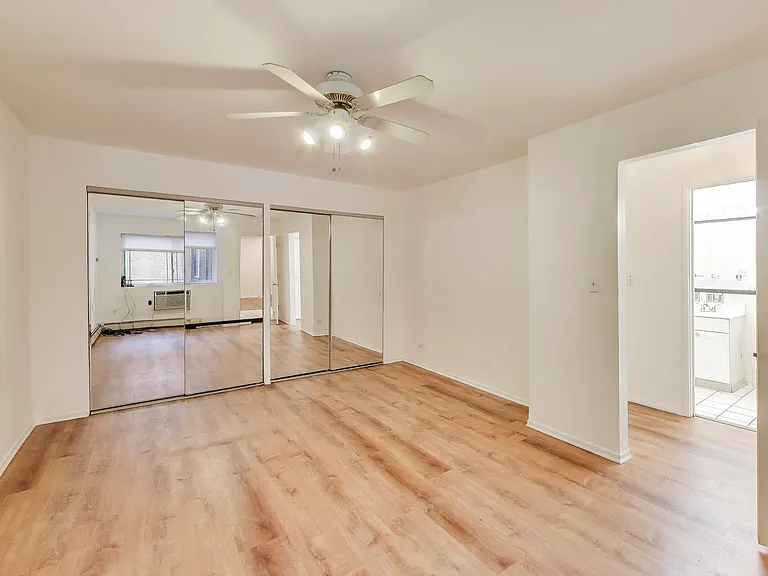 5400 N Sheridan Rd #210 — Photo 5