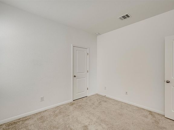 4th image of 4509 Lucabella Ln
