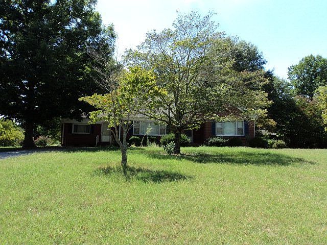1st image of 1301 S Woodleigh Cir