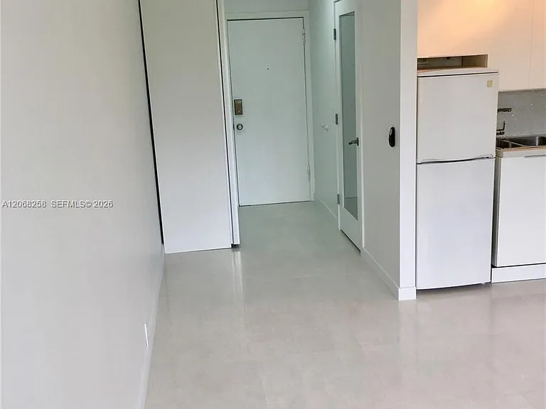 6484 Indian Creek Dr #205 — Photo 7