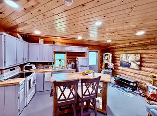 4284 Logan Rd NW, Baudette, MN 56623