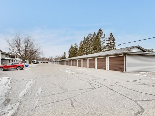 3000 Riverwood Dr APT 231, Hastings, MN 55033